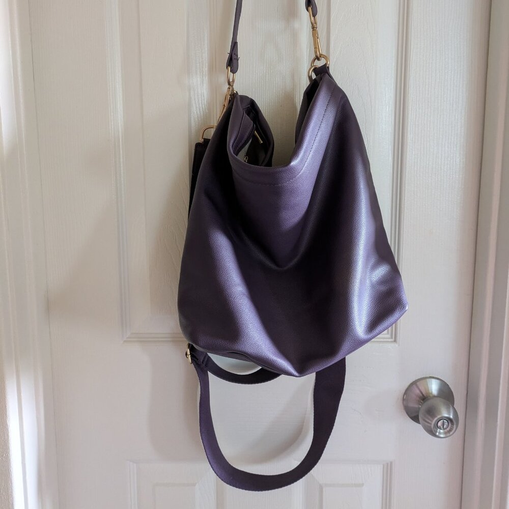 Rare Sold Out Hard to Find Thirty One The Slouch - BlackBerry EUC "N"